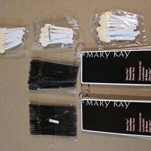 Mary Kay Party Essentials And Foundation Color Guides
